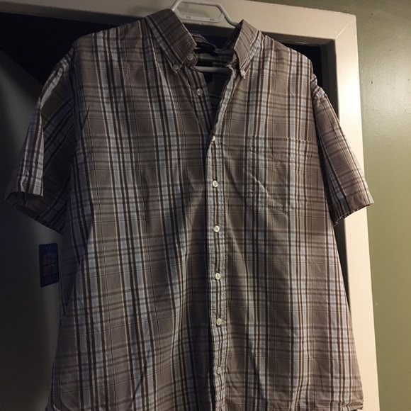 Gap Relaxed Fit short sleeved plaid shirt XL Men's - Picture 3 of 3
